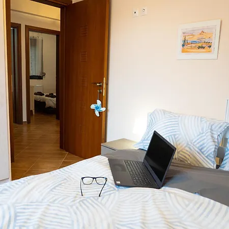 Avgerinos ηome Breakfast Basket Complimentary *