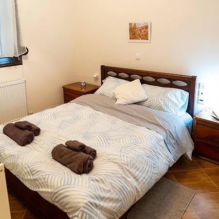 Avgerinos ηome Breakfast Basket Complimentary