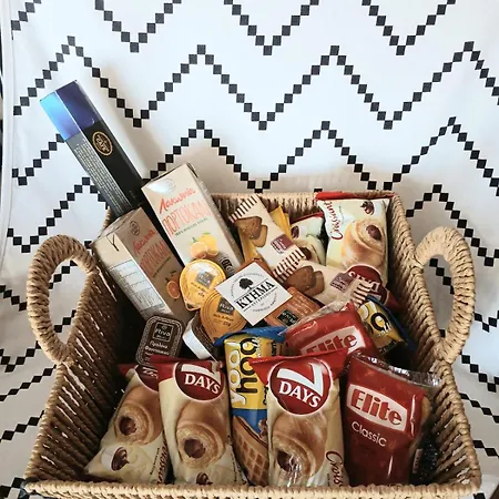 Avgerinos ηome Breakfast Basket Complimentary * Amfikleia